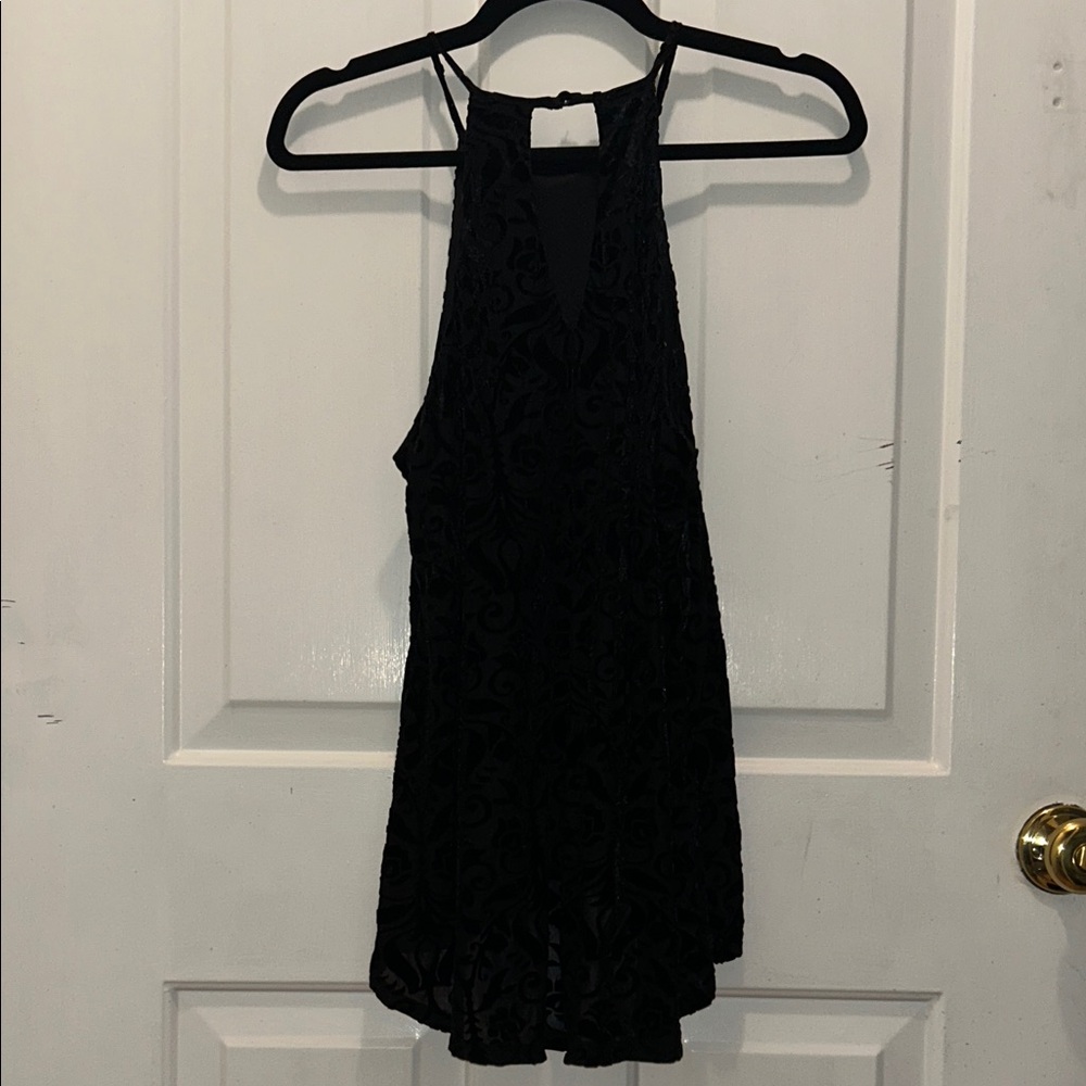 Francesca's Black Floral Halter Top - Picture 4 of 5